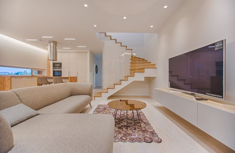 Living modern finisat după renovare în Iași